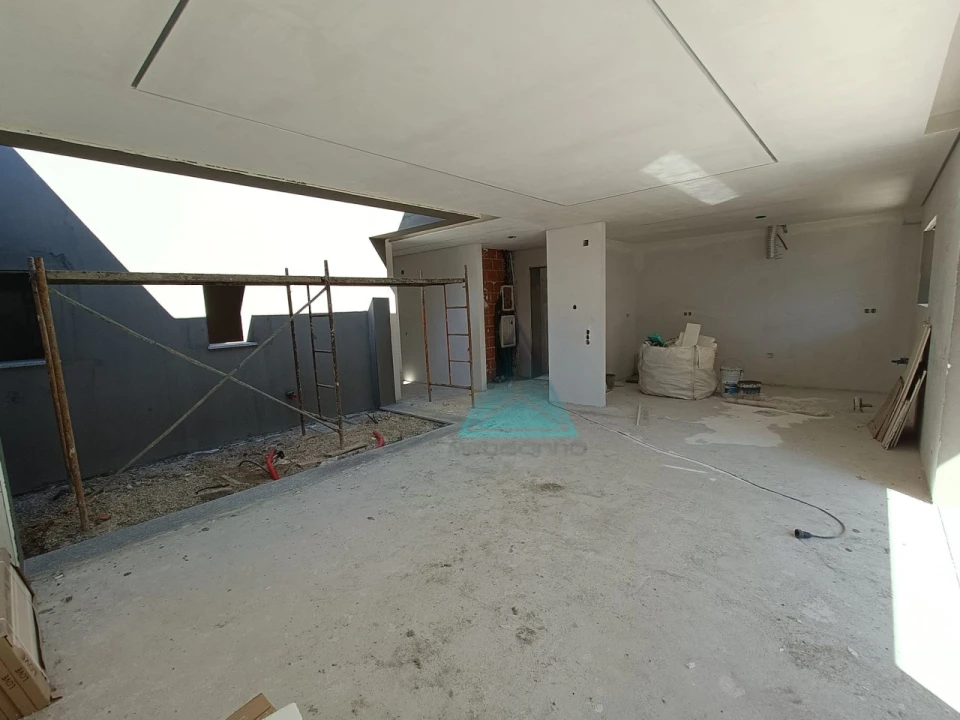 Moradia T4 para Venda em Fernao Ferro Foto 11