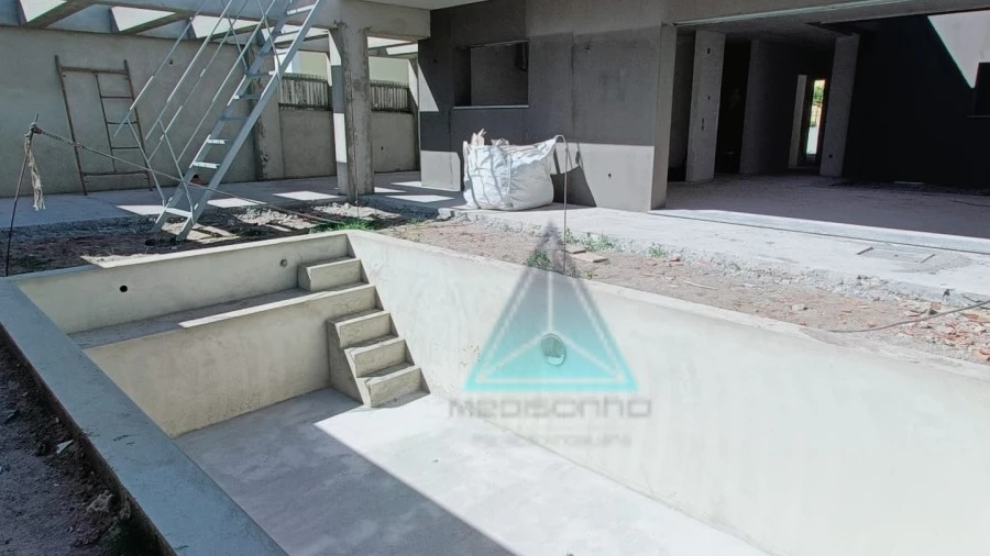 Moradia T4 para Venda em Fernao Ferro