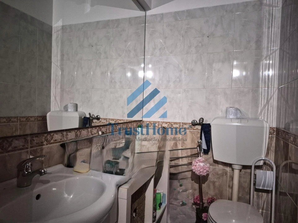 Apartamento T3 para Venda em Almada, Cova da Piedade, Pragal e Cacilhas Foto 16