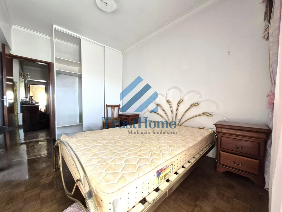 Apartamento T3 para Venda em Almada, Cova da Piedade, Pragal e Cacilhas Foto 25