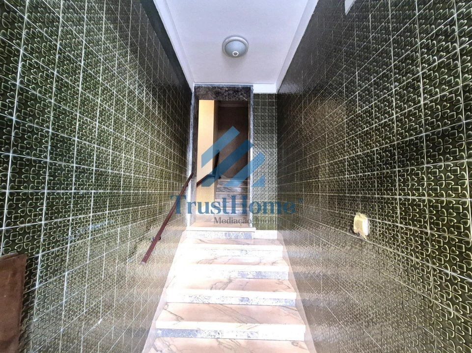 Apartamento T3 para Venda em Almada, Cova da Piedade, Pragal e Cacilhas Foto 39