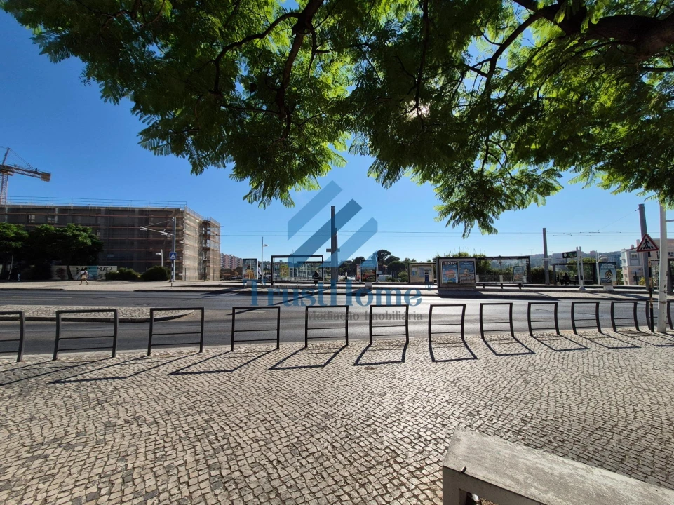 Apartamento T3 para Venda em Almada, Cova da Piedade, Pragal e Cacilhas Foto 47
