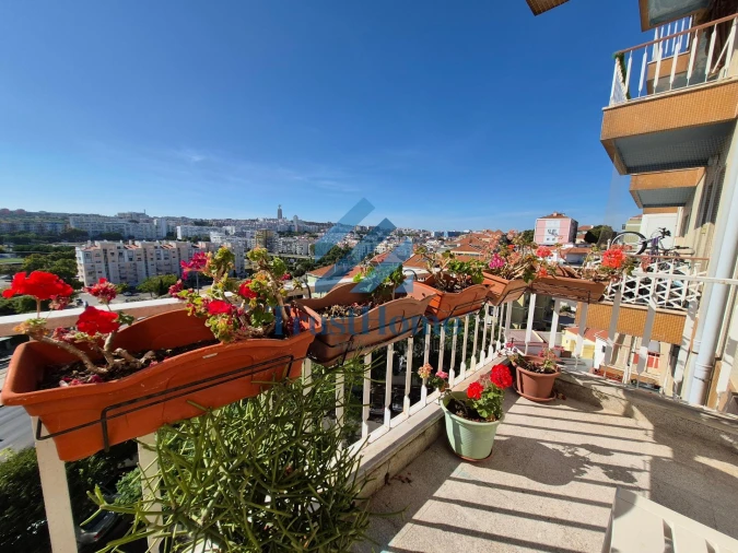 Apartamento T3 para Venda em Almada, Cova da Piedade, Pragal e Cacilhas Foto 28