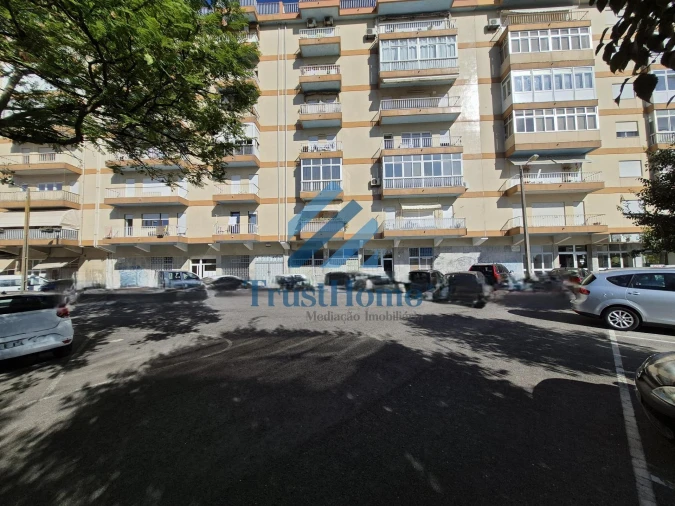 Apartamento T3 para Venda em Almada, Cova da Piedade, Pragal e Cacilhas Foto 43