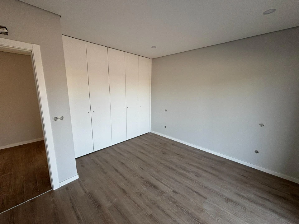 Moradia T4 para Venda em Fernao Ferro Foto 17