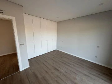 Moradia T4 para Venda em Fernao Ferro