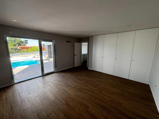 Moradia T4 para Venda em Fernao Ferro Foto 20