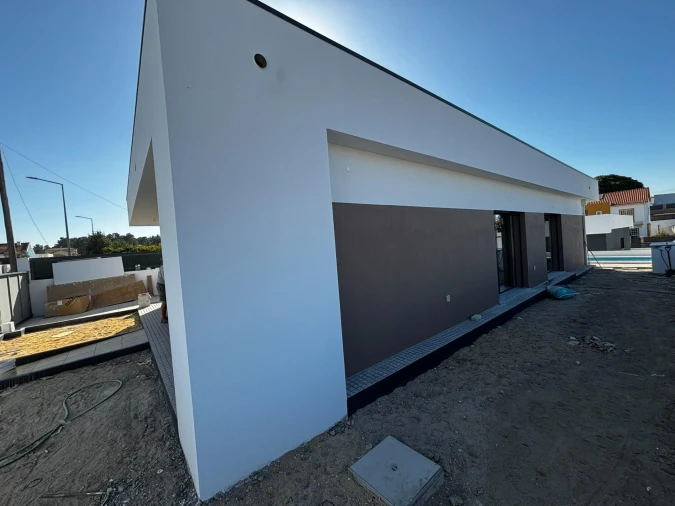 Moradia T4 para Venda em Fernao Ferro Foto 32
