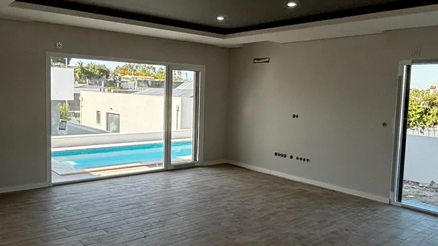 Moradia T4 para Venda em Fernao Ferro