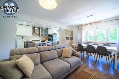 Apartamento T3 para Venda em Carnaxide e Queijas