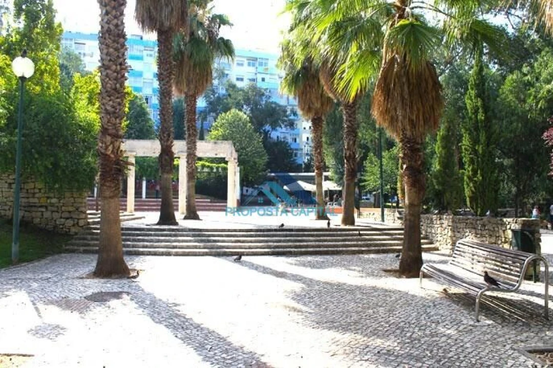 Apartamento T3 para Venda em Benfica Foto 1