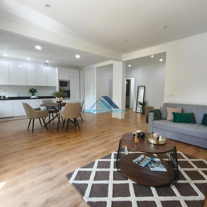 Apartamento T3 para Venda em Benfica Foto 1