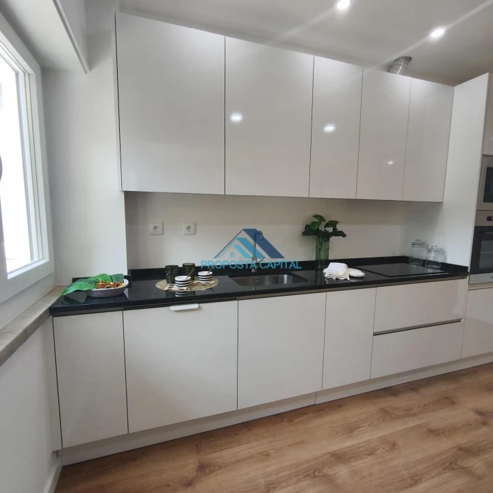 Apartamento T3 para Venda em Benfica Foto 3
