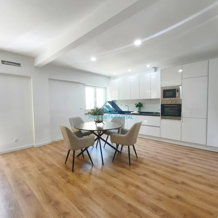 Apartamento T3 para Venda em Benfica Foto 4