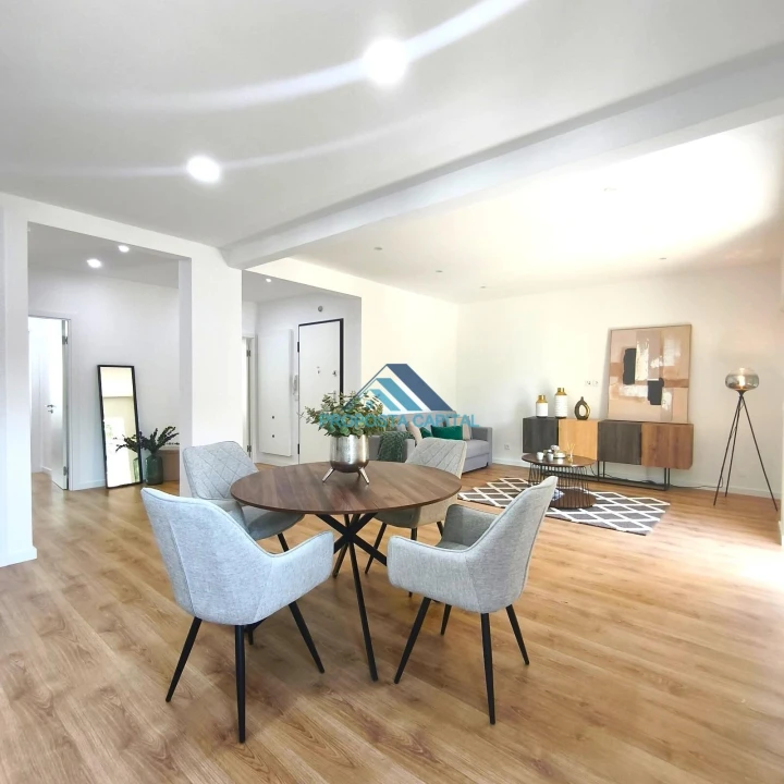 Apartamento T3 para Venda em Benfica Foto 1