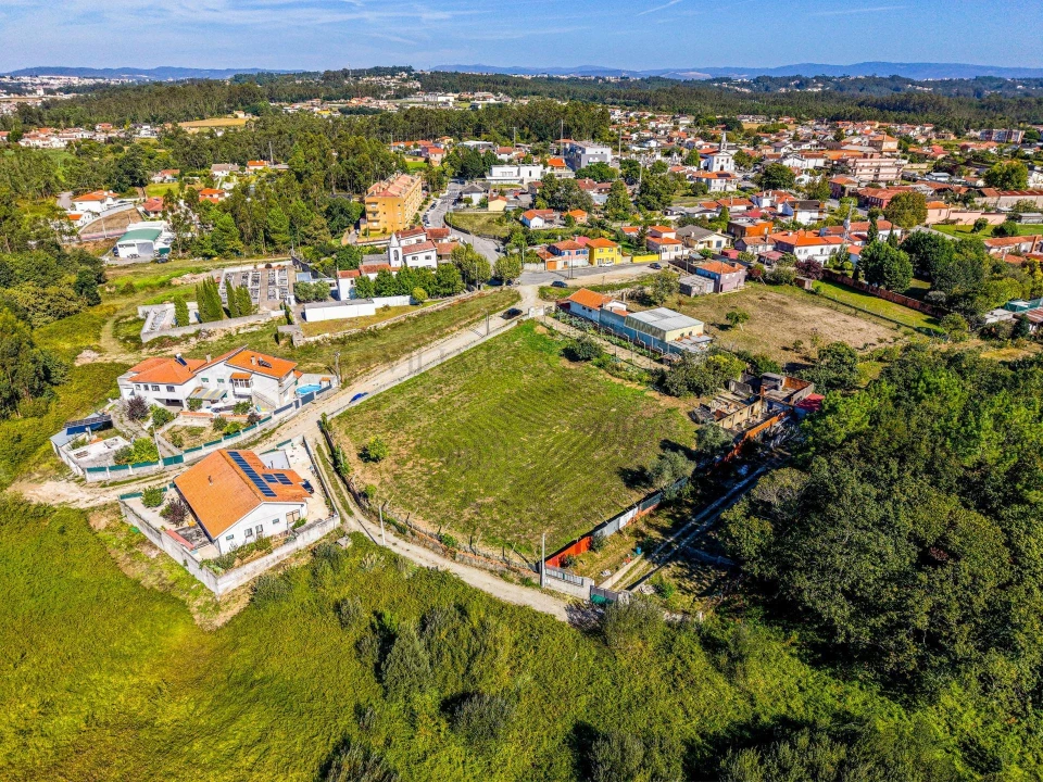 Terreno para Venda em São Miguel do Souto e Mosteirô Foto 6