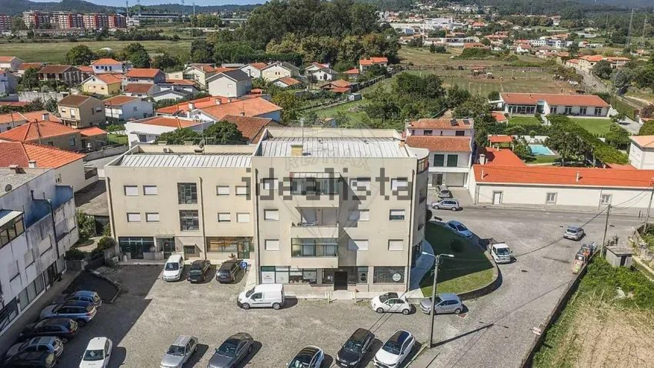 Apartamento T2 para Venda em Arcozelo Foto 16