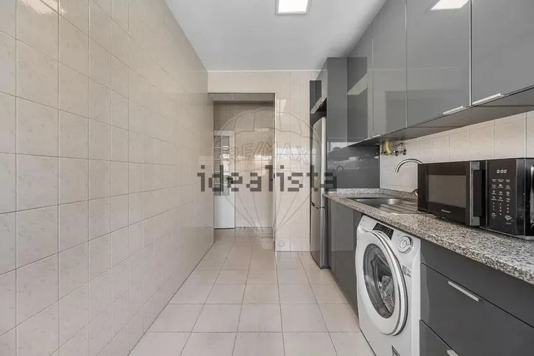 Apartamento T2 para Venda em Arcozelo Foto 4