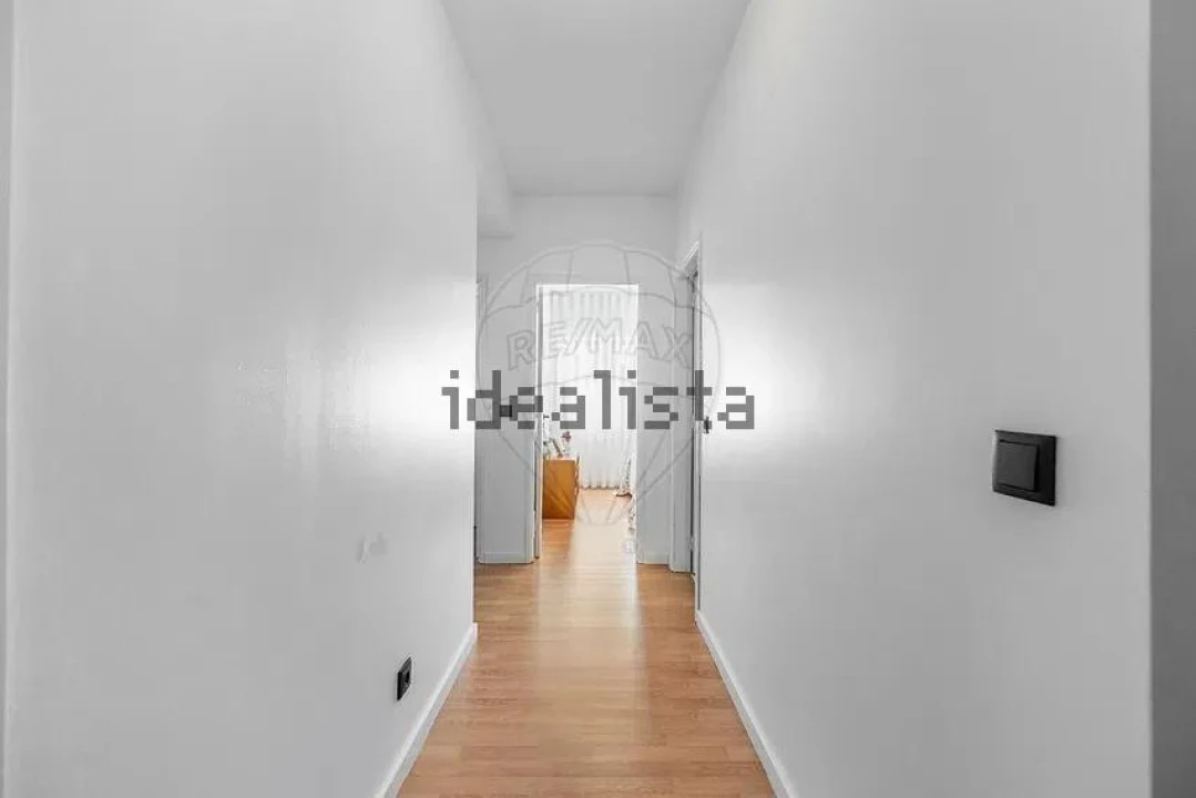 Apartamento T2 para Venda em Arcozelo Foto 7