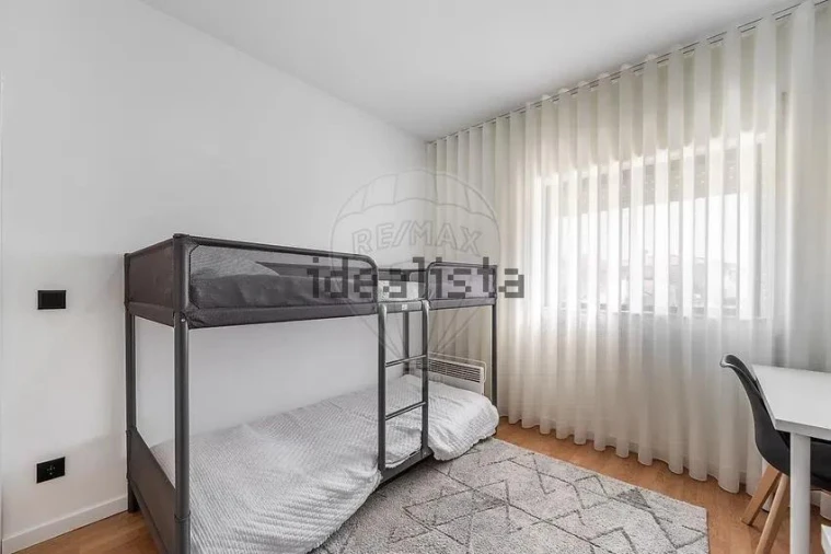 Apartamento T2 para Venda em Arcozelo Foto 11