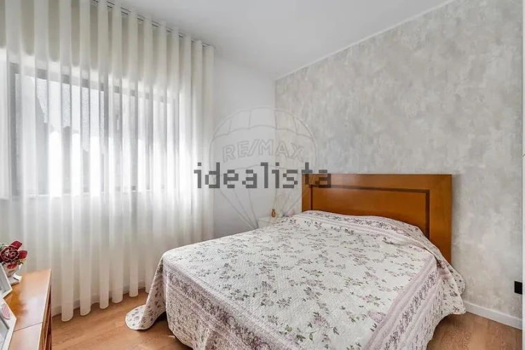 Apartamento T2 para Venda em Arcozelo Foto 13