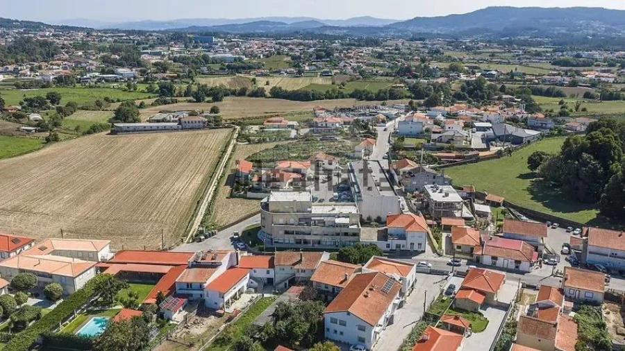 Apartamento T2 para Venda em Arcozelo Foto 19