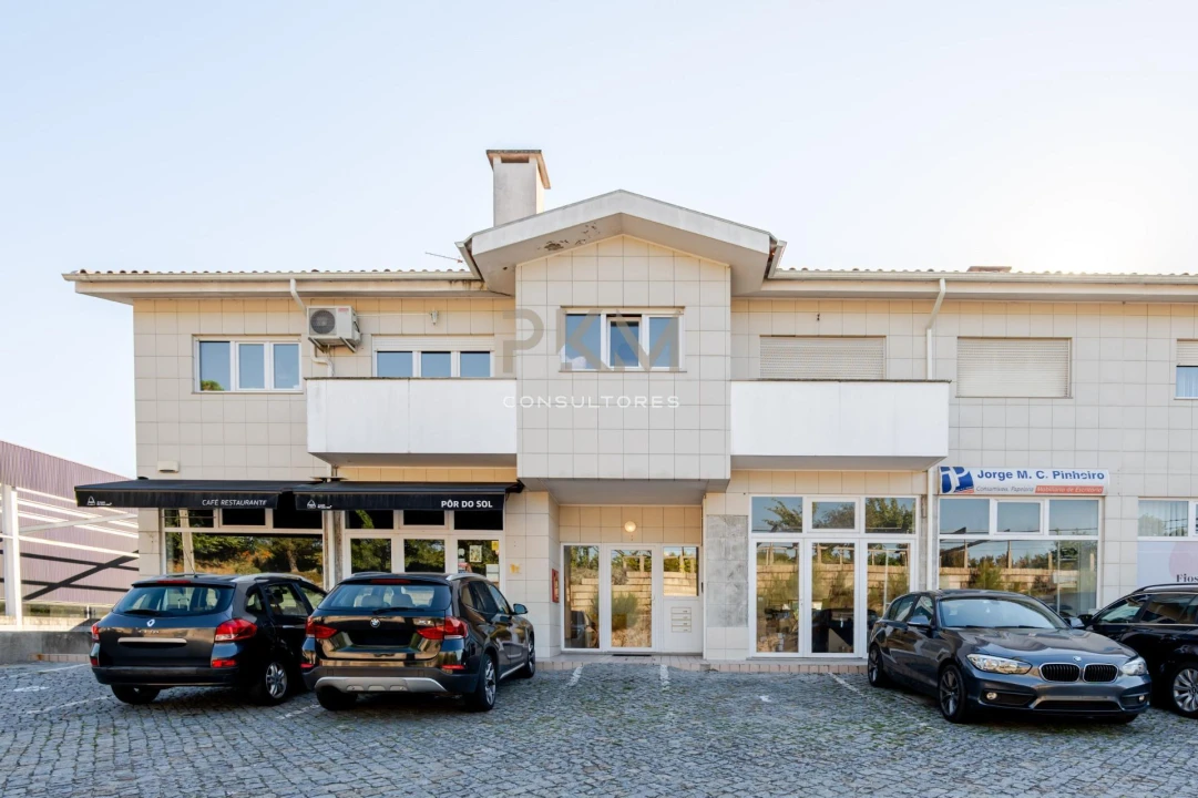 Apartamento T3 para Venda em Lomba Foto 1