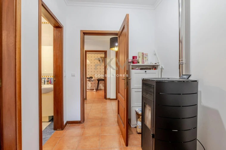 Apartamento T3 para Venda em Lomba Foto 27