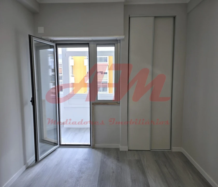 Apartamento T2 para Venda em Oeiras e São Julião da Barra, Paço de Arcos e Caxias Foto 31