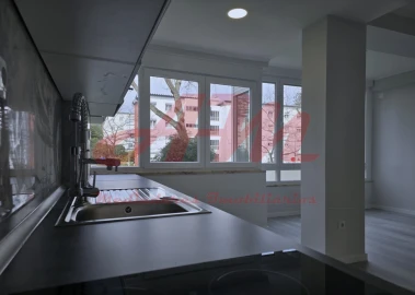 Apartamento T2 para Venda em Oeiras e São Julião da Barra, Paço de Arcos e Caxias