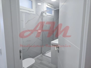 Apartamento T2 para Venda em Oeiras e São Julião da Barra, Paço de Arcos e Caxias