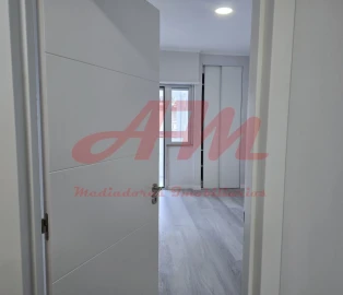 Apartamento T2 para Venda em Oeiras e São Julião da Barra, Paço de Arcos e Caxias