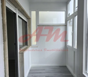 Apartamento T2 para Venda em Oeiras e São Julião da Barra, Paço de Arcos e Caxias