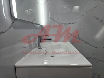 Apartamento T2 para Venda em Oeiras e São Julião da Barra, Paço de Arcos e Caxias