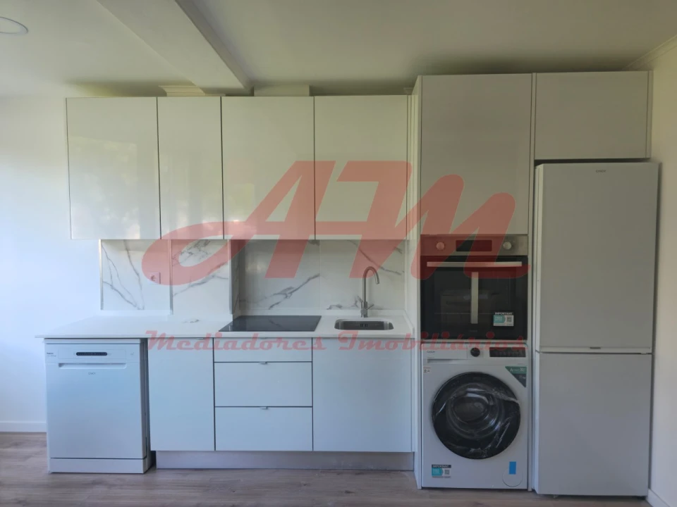 Apartamento T3 para Venda em Venteira Foto 2