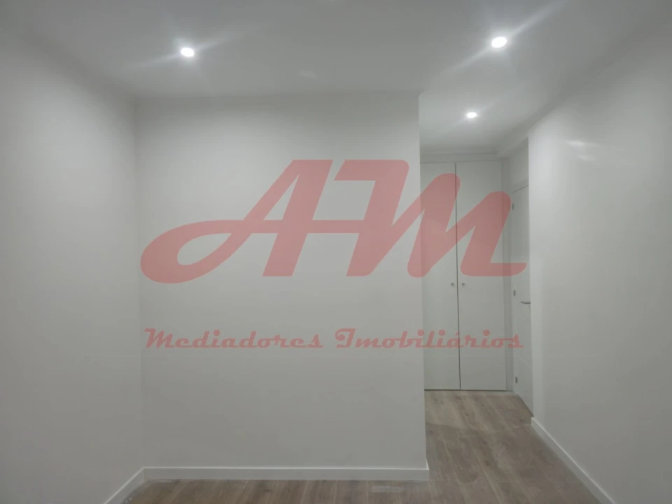 Apartamento T3 para Venda em Venteira Foto 13