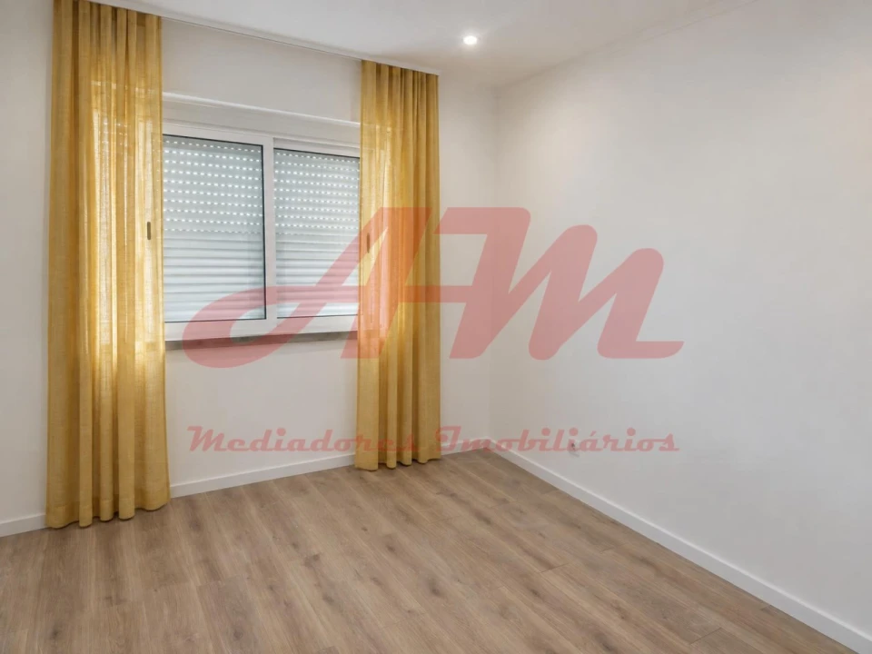 Apartamento T3 para Venda em Venteira Foto 18