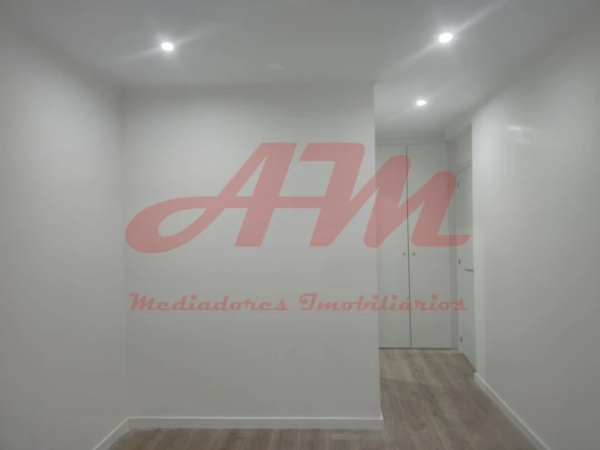 Apartamento T3 para Venda em Venteira Foto 13
