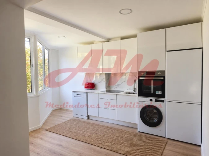 Apartamento T3 para Venda em Venteira Foto 3