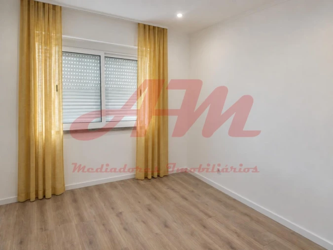 Apartamento T3 para Venda em Venteira Foto 18