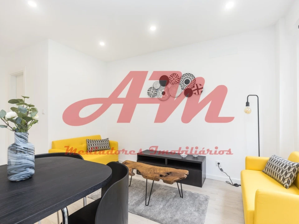 Apartamento T3 para Venda em Benfica Foto 3