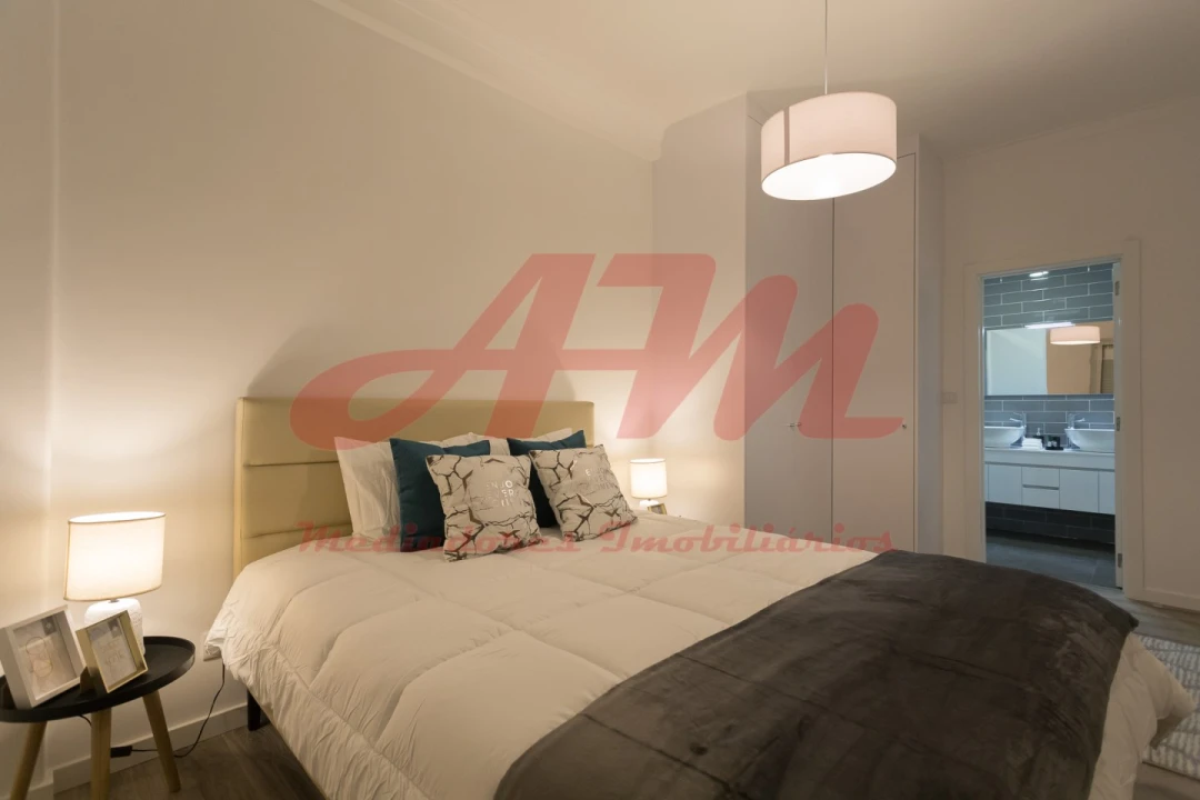 Apartamento T3 para Venda em Benfica Foto 2