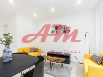 Apartamento T3 para Venda em Benfica