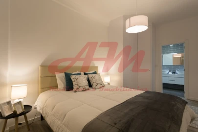 Apartamento T3 para Venda em Benfica