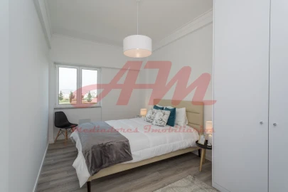 Apartamento T3 para Venda em Benfica