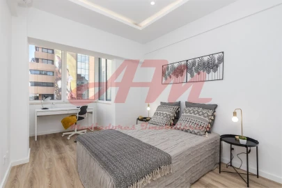 Apartamento T3 para Venda em Benfica