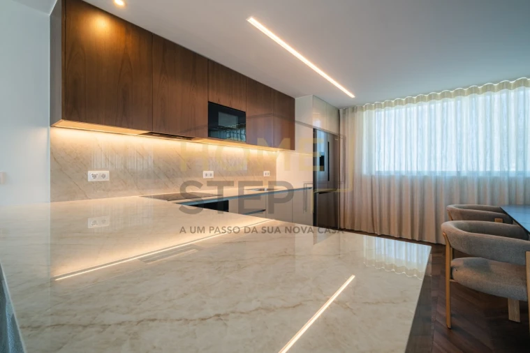 Apartamento T4 para Venda em Matosinhos e Leça da Palmeira Foto 8