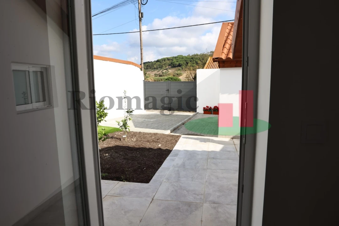 Moradia T2 para Venda em São João da Ribeira e Ribeira de São João Foto 32