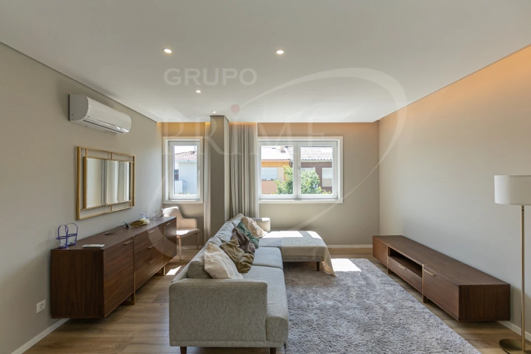 Apartamento T2 para Arrendamento em Aldoar, Foz do Douro e Nevogilde Foto 4