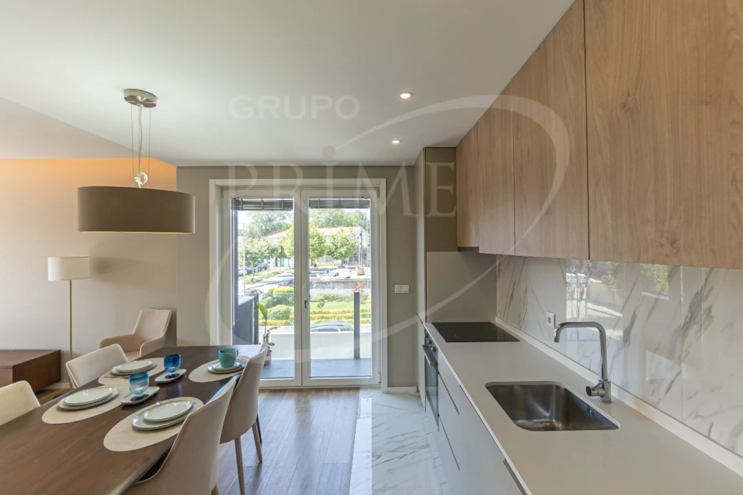 Apartamento T2 para Arrendamento em Aldoar, Foz do Douro e Nevogilde Foto 6